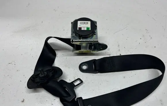 Mini Cooper Countryman R60 Front seatbelt 617059700B 130902