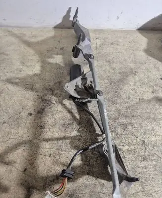 Mercedes-Benz CLK A208 C208 Front wiper linkage and motor 404518 2038240305