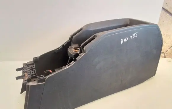 Opel Zafira B Center console