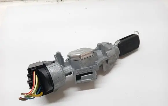 Land Rover Discovery 3 - LR3 Ignition lock 3M51-3F880-AC
