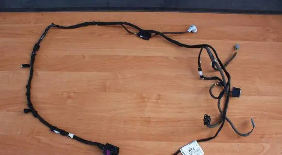 Opel Zafira C Tailgate/trunk wiring harness 39033989 20180130 012018013000536