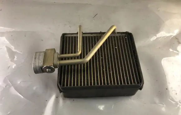 Nissan Patrol Y61 Air conditioning (A/C) radiator (interior) 