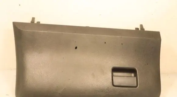 Toyota Yaris Glove box