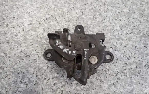 Toyota Yaris Engine bonnet/hood lock/catch 
