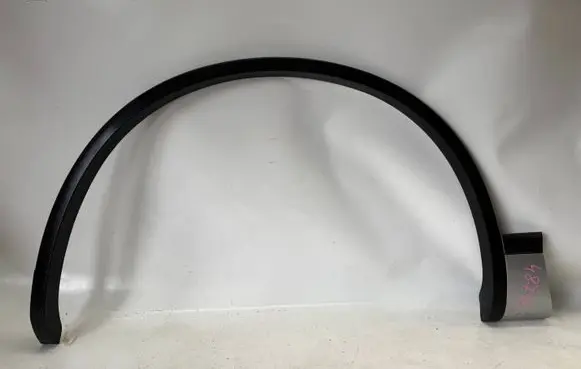 Volkswagen Touareg II Fender trim (molding) 7P6853717 7P6853717G