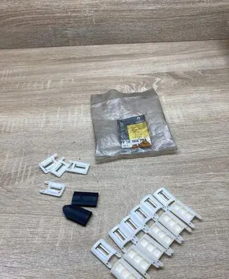 Renault 19 Other body part 7701203774 doormoldingclips