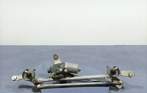 Opel Insignia A Front wiper linkage and motor 13471428