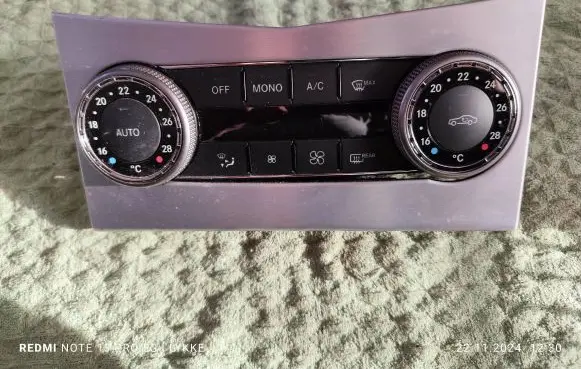 Mercedes-Benz C AMG W204 Climate control unit 2048309885 HW2207 SW230700