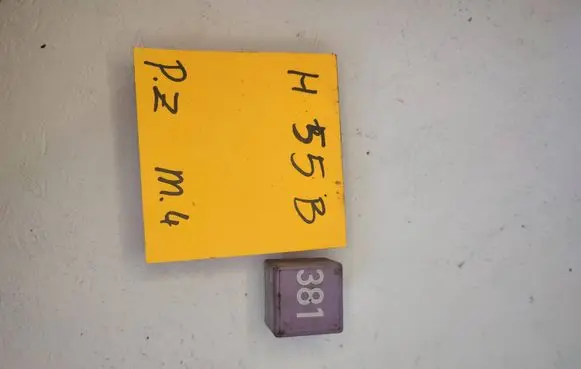 Audi A4 S4 B5 8D Other relay 431951253G