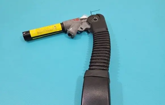 BMW X3 E83 Front seatbelt 7073379 IMPRK1503611