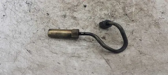Nissan X-Trail T30 Fuel injector supply line/pipe NOCODE