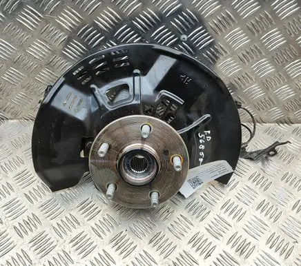 Front wheel hub