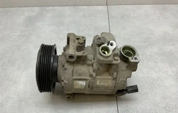 Volkswagen PASSAT B7 Air conditioning (A/C) compressor (pump) 1K0820859T