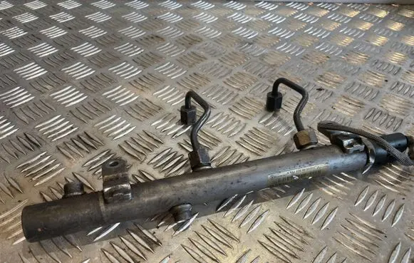 Mercedes-Benz E W211 Fuel main line pipe A6420700695