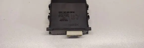Mazda 2 Door central lock control unit/module 8597052061