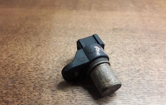 Hyundai Tucson JM Crankshaft position sensor 3918023500
