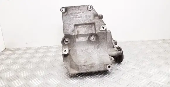 Audi A6 S6 C5 4B A/C compressor mount bracket 038260885C