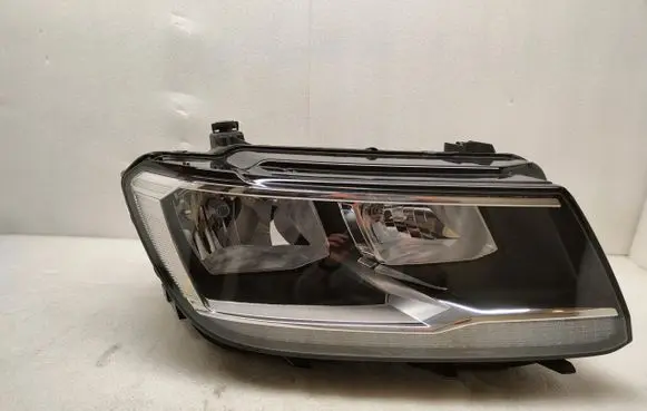 Volkswagen Tiguan Headlight/headlamp