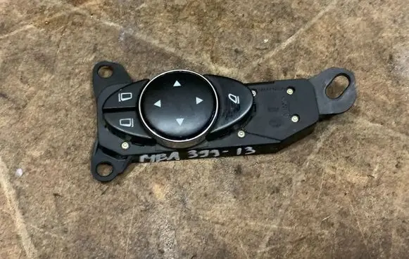 Mercedes-Benz CLS C219 Other switches/knobs/shifts A2118216079