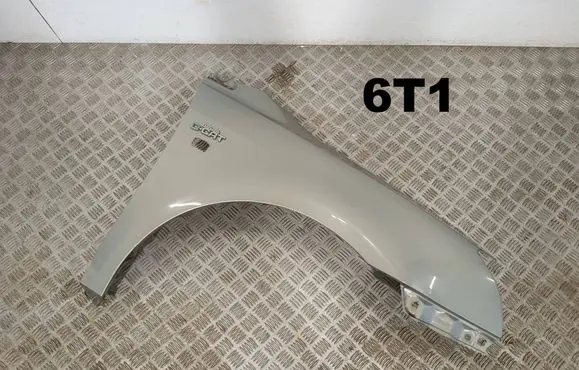 Toyota Avensis T250 Fender 