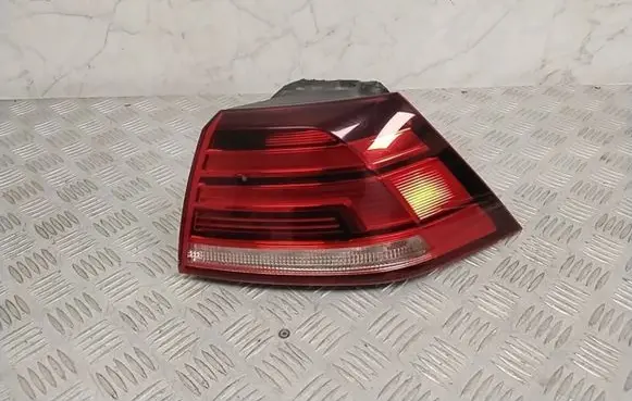 Volkswagen Golf VII Rear/tail lights 5G0945096Q