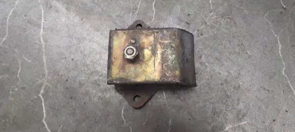 Renault Trafic I Engine mount vacuum valve 7700745290