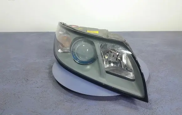 Volvo V50 Headlight/headlamp 30698890