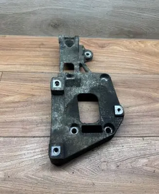 Seat Leon (1P) Generator/alternator bracket 06F903143