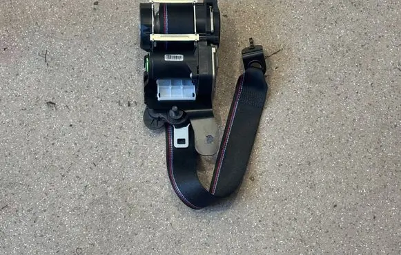 BMW M4 F82 F83 Front seatbelt 8058484