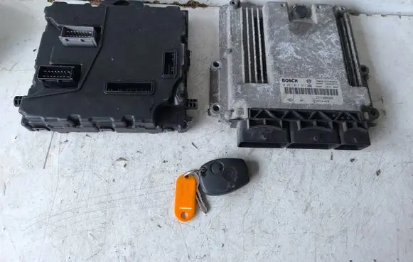 Engine ECU kit and lock set
