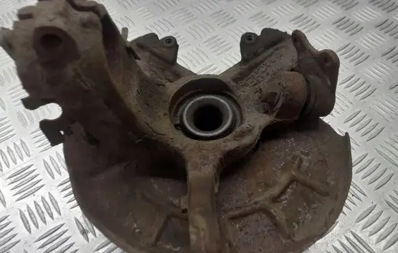 Skoda Fabia Mk1 (6Y) Front wheel hub spindle knuckle