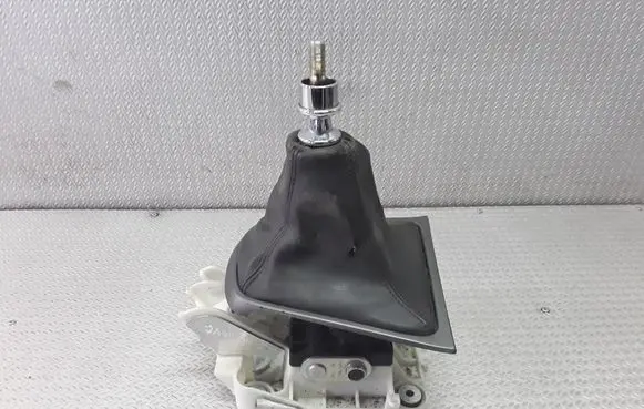 Jaguar X-Type Gear shifter/selector 4X4R7K387CA