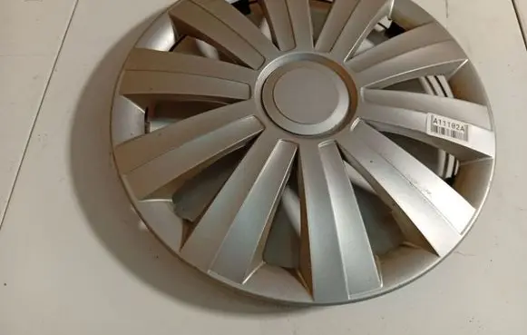 Opel Astra H R15 wheel hub/cap/trim 