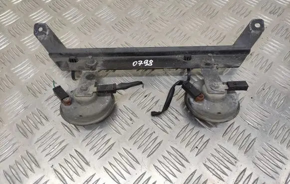 Nissan Juke I F15 Horn signal