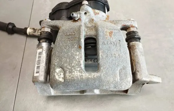 Audi A5 Sportback 8TA Rear brake caliper 32347485