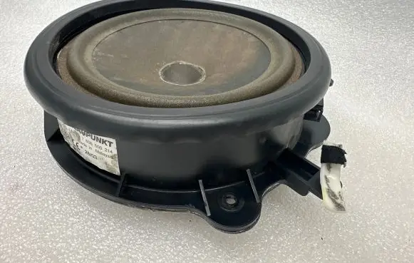 Audi A3 S3 8P Front door speaker 8P0035411