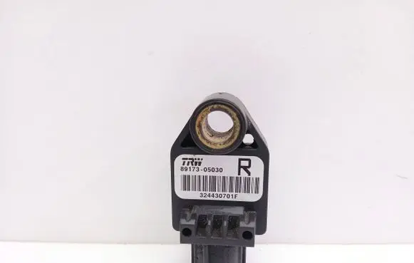 Toyota Avensis T250 Airbag deployment crash/impact sensor 8917305030 324430701F