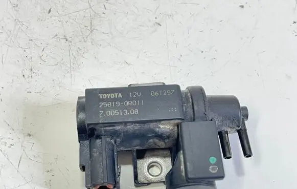 Toyota Avensis T250 Turbo solenoid valve 258190R011 70051308