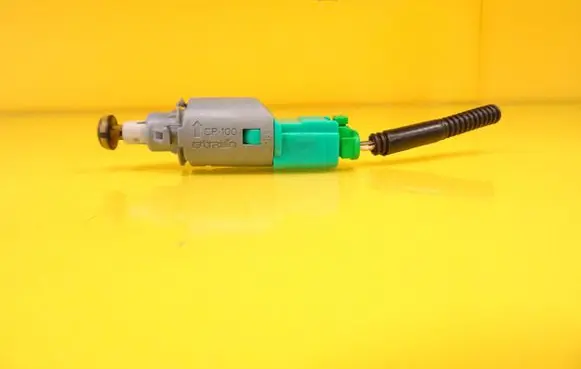 Renault Kangoo I Clutch pedal sensor 8200168240B