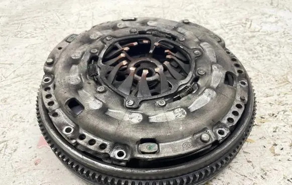 Volkswagen Touran I Clutch set kit 123042610