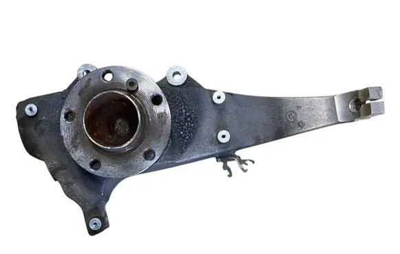 BMW 5 GT F07 Front wheel hub spindle knuckle 6775768 31216775768 31206872888