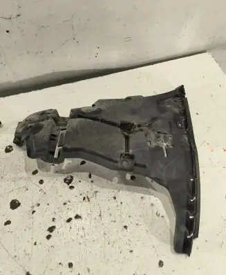 Volvo V70 Front bumper mounting bracket 08693182