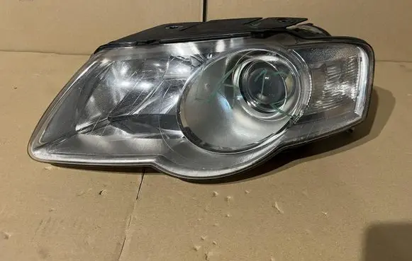 Volkswagen PASSAT B6 Headlight/headlamp 3C0941005S