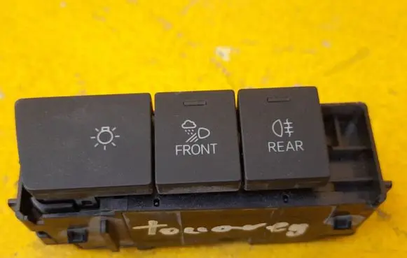 Volkswagen Touareg III Light switch