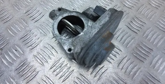 Audi A8 S8 D3 4E Throttle valve 057128063