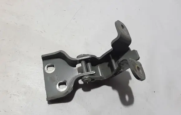 Renault Trafic III (X82) Front door lower hinge 804005400R