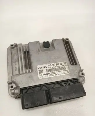 Volkswagen Polo VI Engine control unit/module 04C907309BB 0261S17849