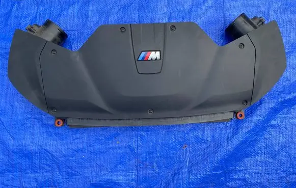 BMW X5M F85 Air filter box 7638564
