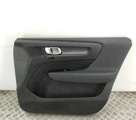 Volvo XC40 Front door card panel trim 32282669