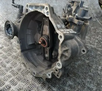 Volkswagen Bora Manual 5 speed gearbox ebj